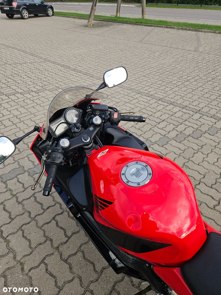 Honda CBR - 7