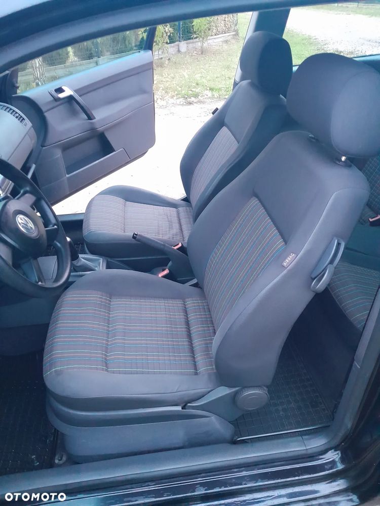 Volkswagen Polo 2005 photo 5