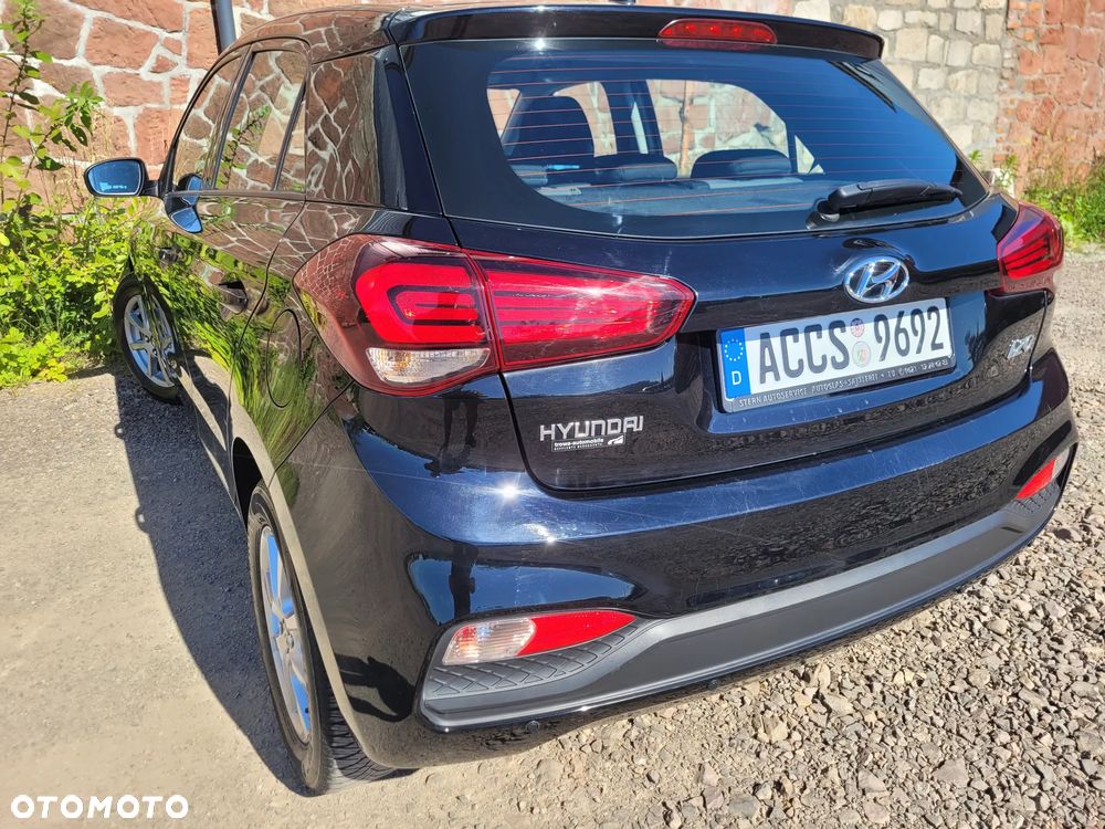 Hyundai i20 blue 1.2 Classic - 16