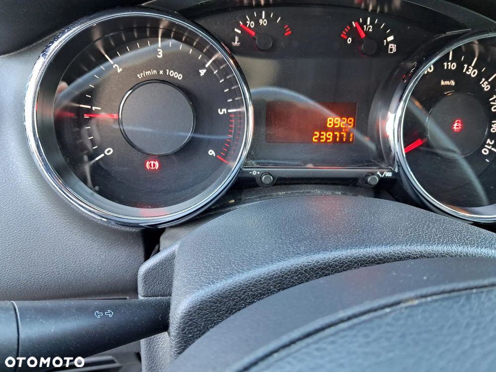 Peugeot 3008 HDi FAP 115 Active - 13