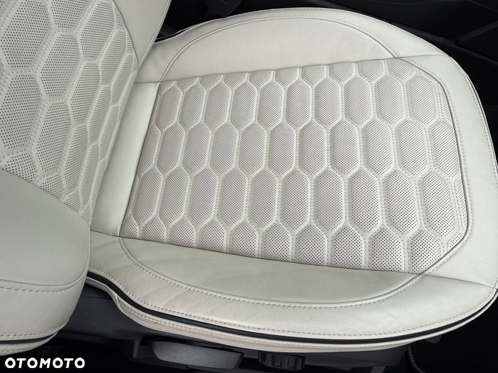 Ford Kuga 2.0 TDCi 4x4 Vignale - 34