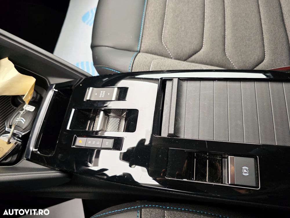 Citroën C4 PureTech 130 Stop&Start EAT8 PLUS - 29