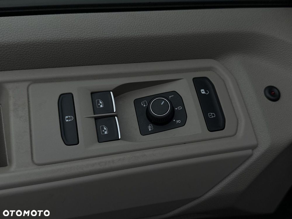 Volkswagen Multivan 2.0 TDI L2 Style DSG - 19