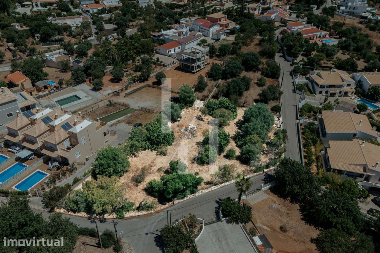 Terreno com Projeto Aprovado para 3 Moradias T3 - Loulé - Grande imagem: 3/19