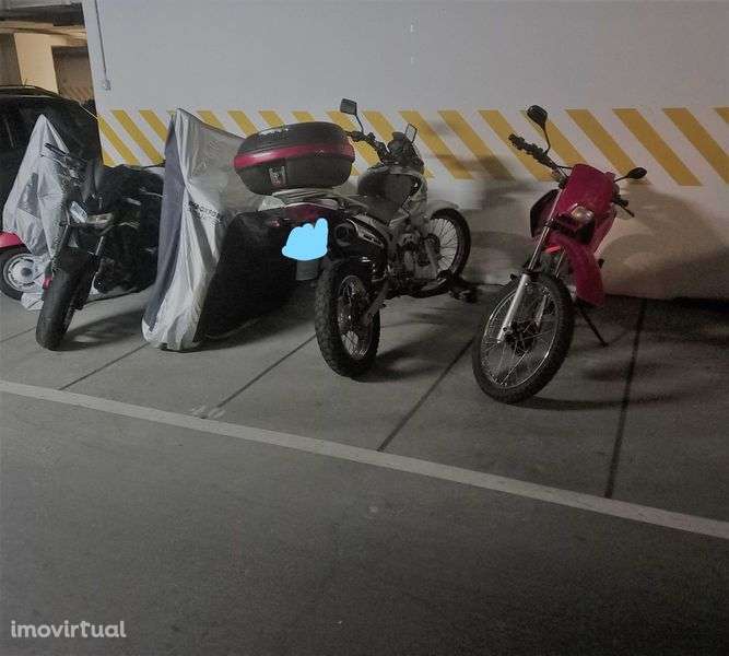 Garagem Em Rua Afonso Botelho, 5, São Domingos De Benfica - Grande imagem: 2/2