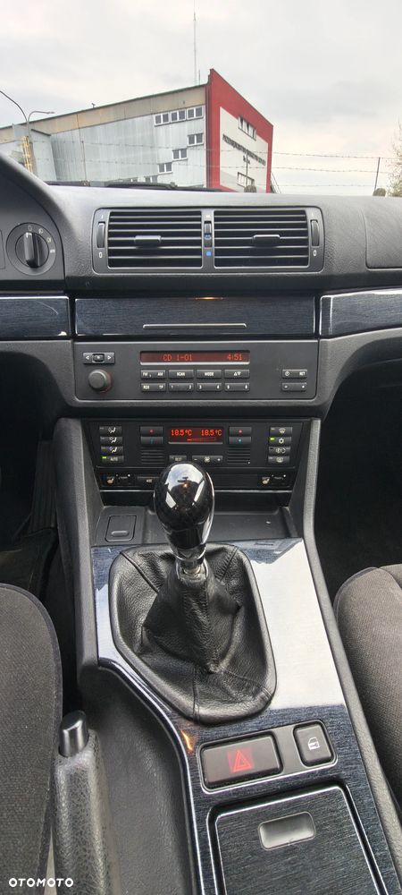 BMW Seria 5 528i - 8