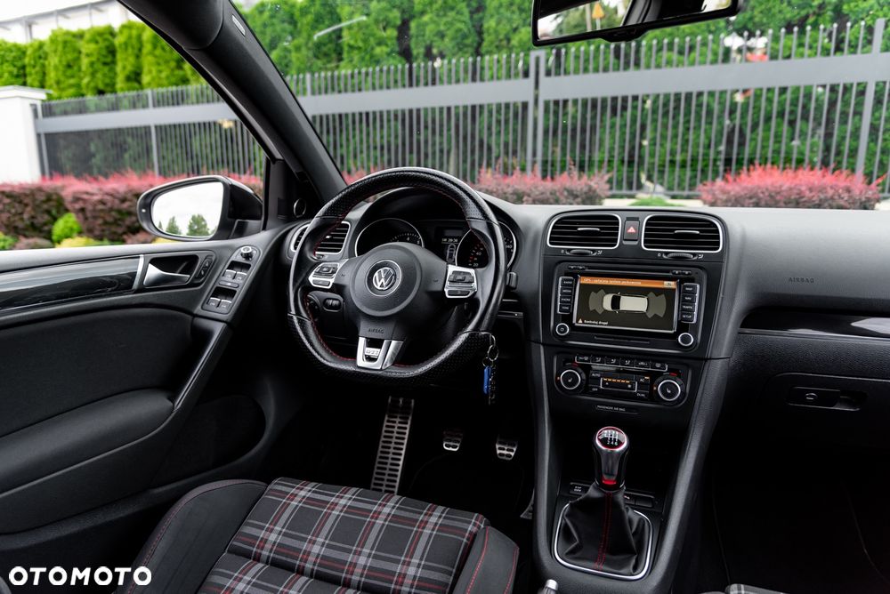Volkswagen Golf 2.0 GTI - 25