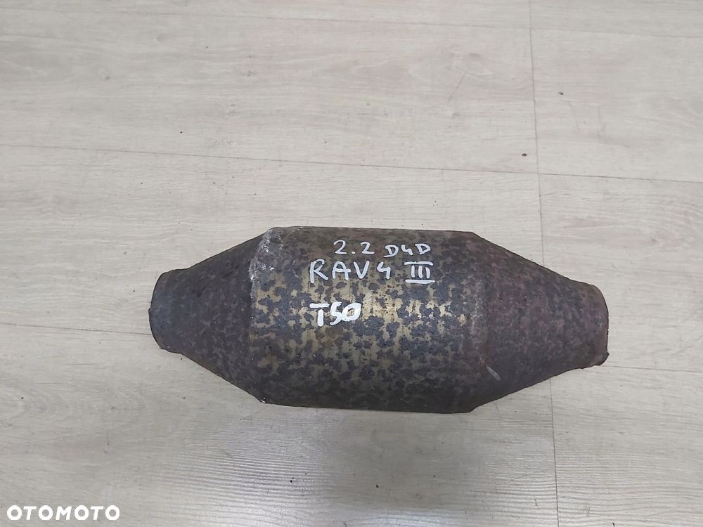 Toyota Rav4 III 06 - 12 r katalizator 2,2 d4d AE3 - 1