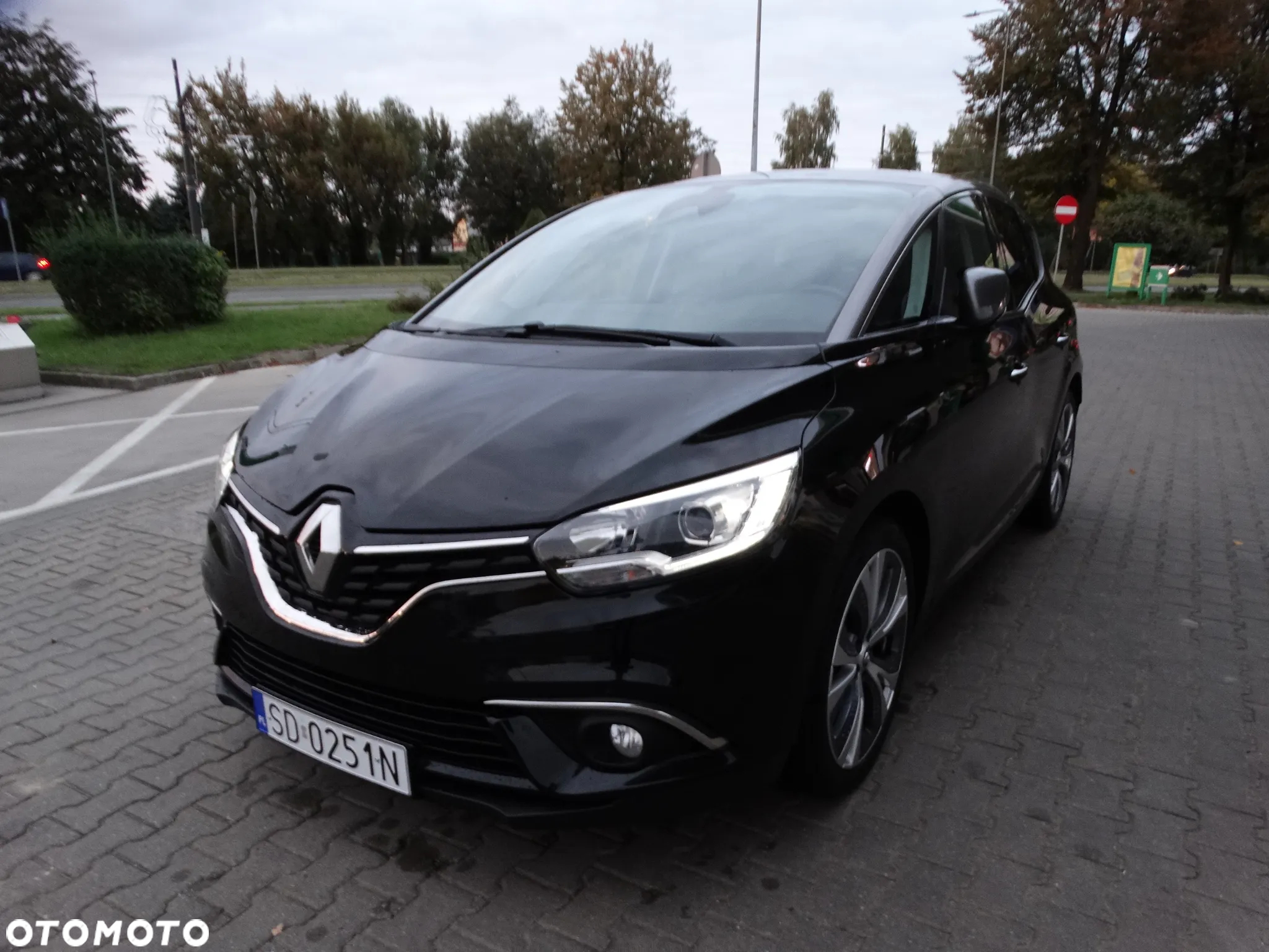 Renault Scenic dCi 110 Hybrid Assist Business - 3