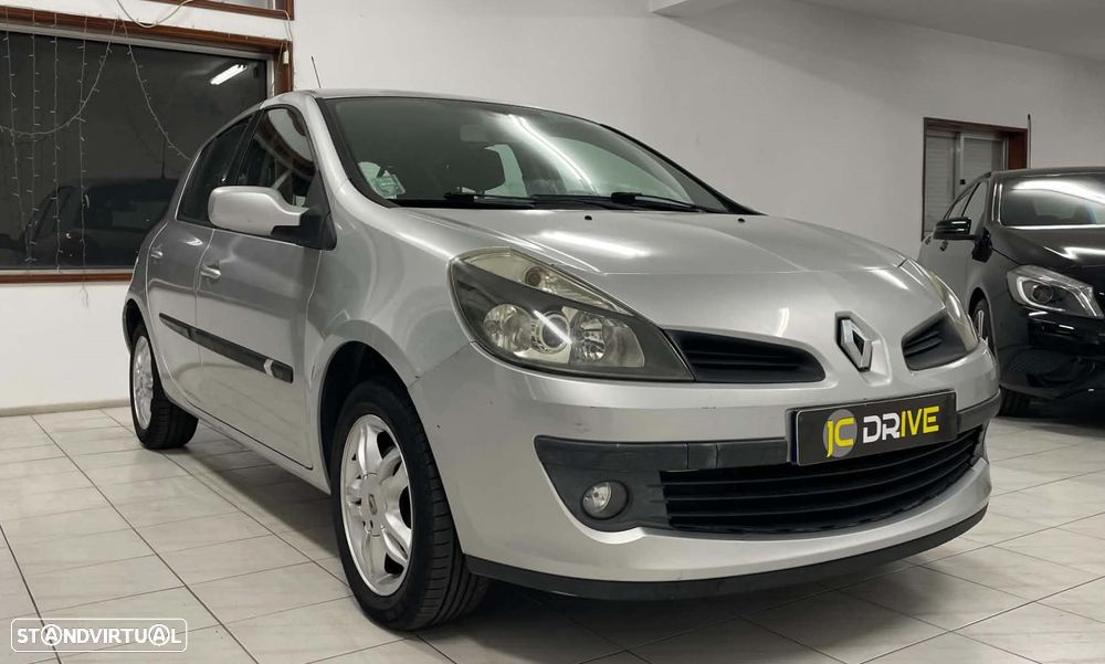 Renault Clio 1.2 16V Pack - 4