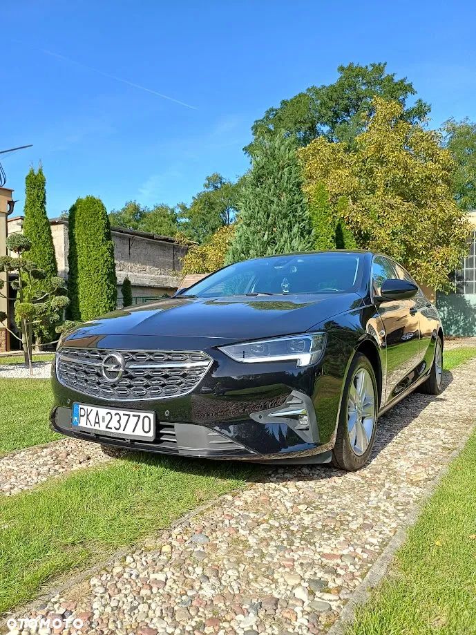 Opel Insignia - 1