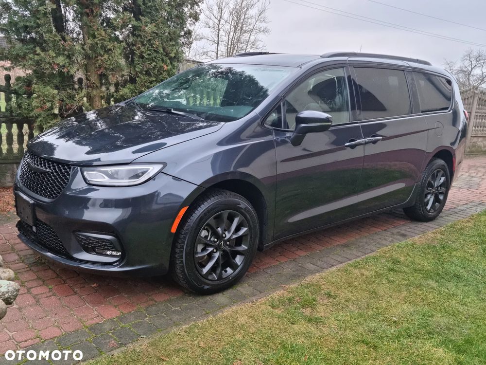 Chrysler Pacifica - 2