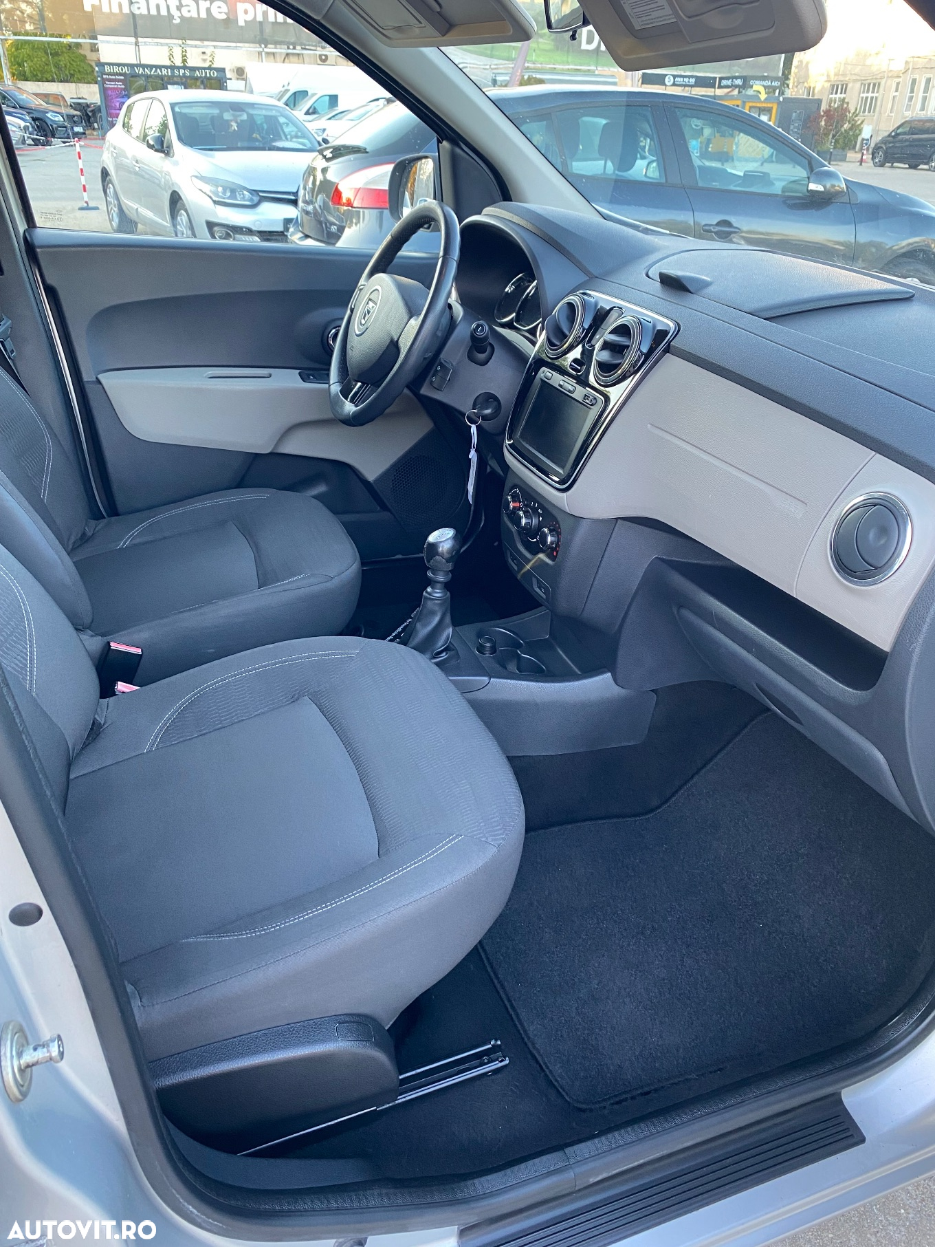 Dacia Lodgy 1.5 dCi 109 CP Laureate - 5