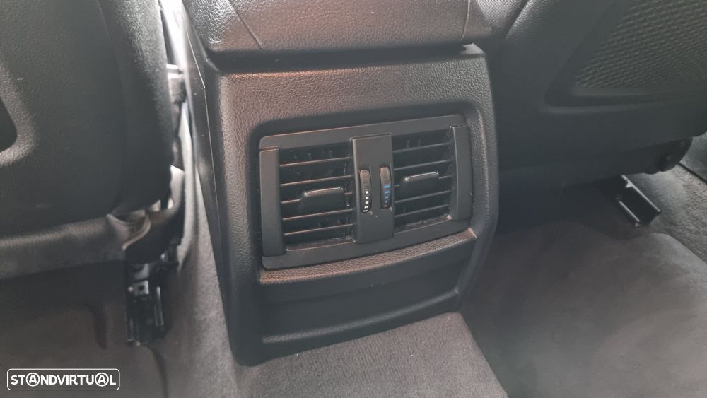 BMW 318 d Touring Auto - 22