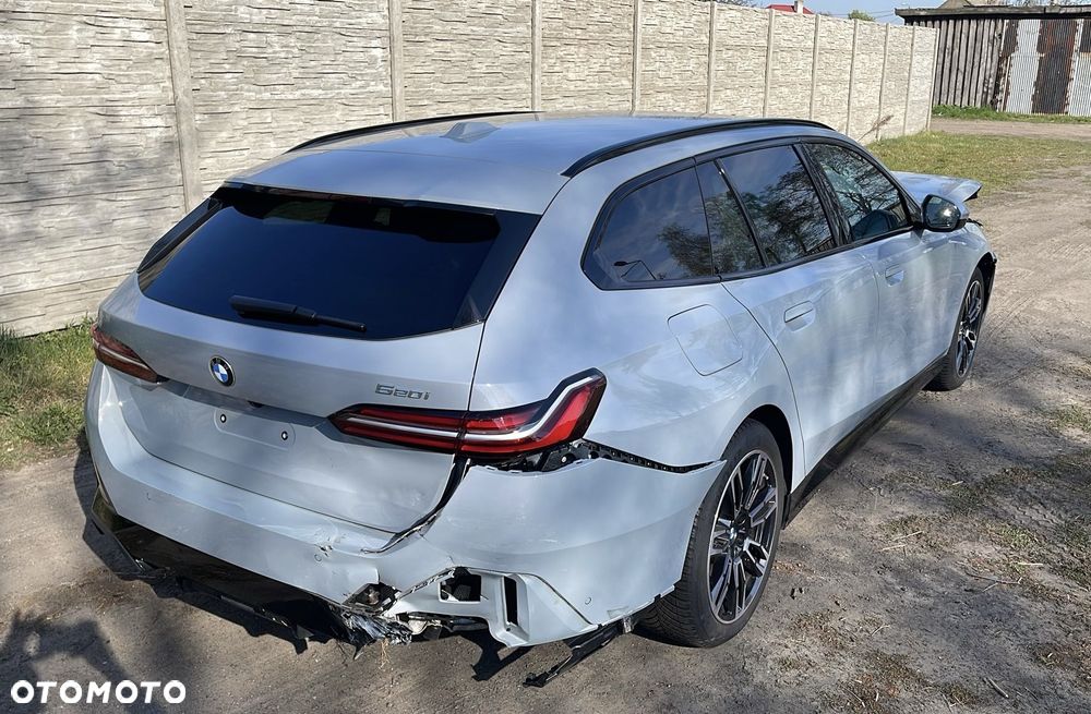 BMW Seria 5 520i M Sport Edition - 10