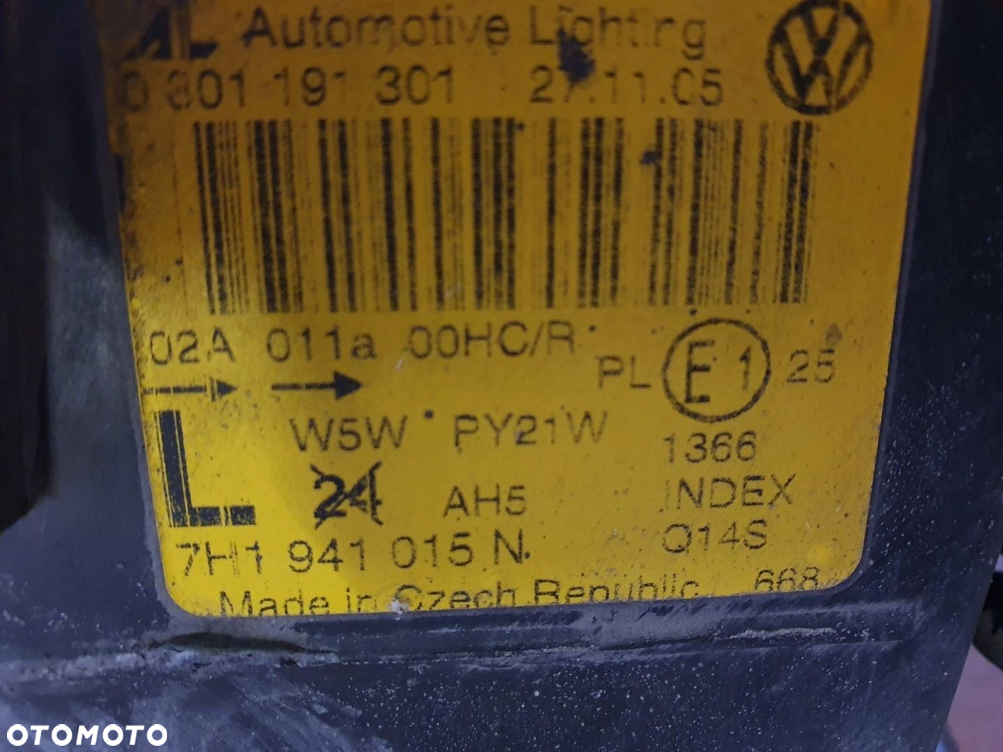 REFLEKTOR L/P VW TRANSPORTER T5 - 6