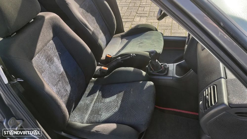 VW Golf 1.9 TD GL - 11