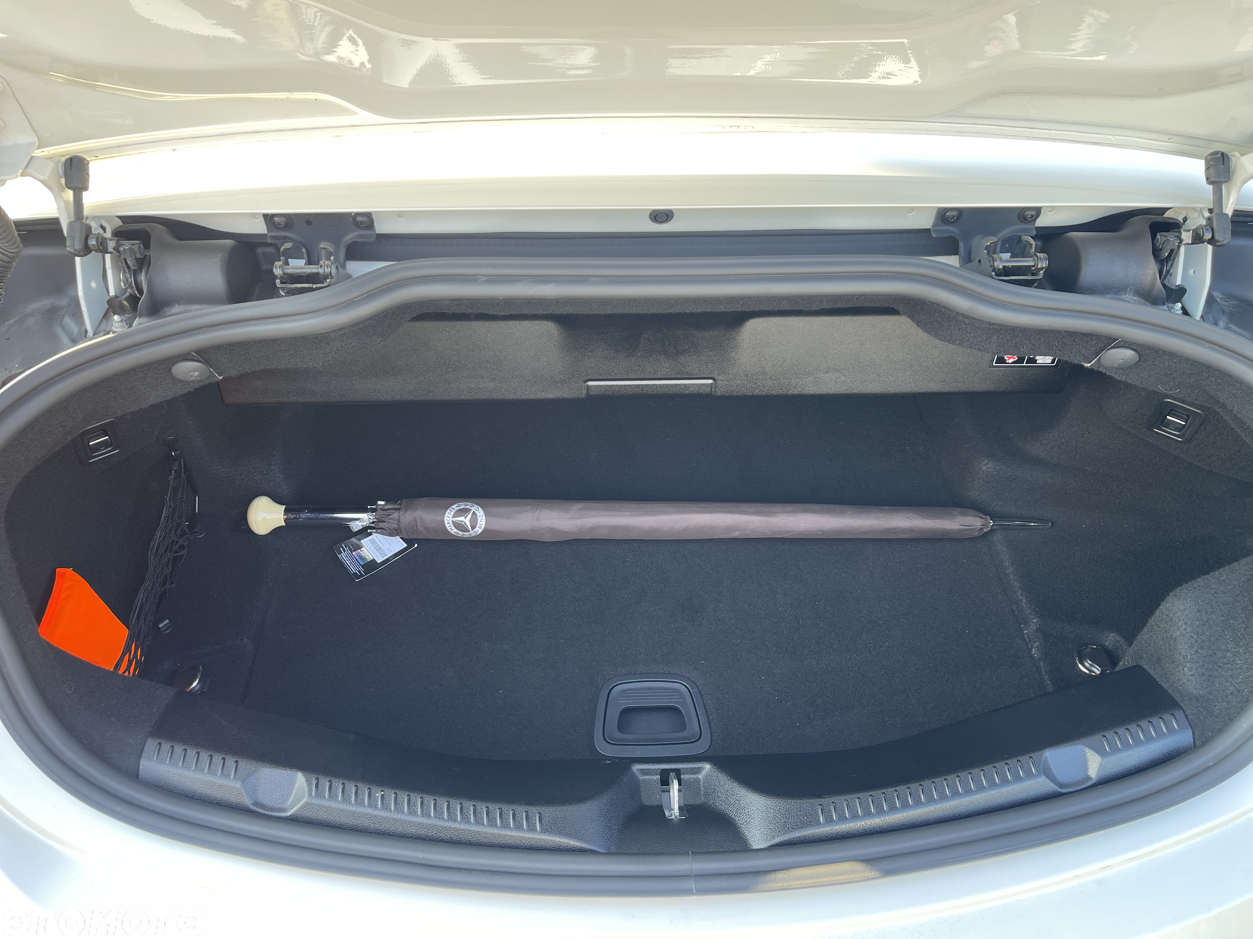 Mercedes-Benz Klasa E AMG 53 Kabriolet 4-Matic+ 9G-TRONIC - 13