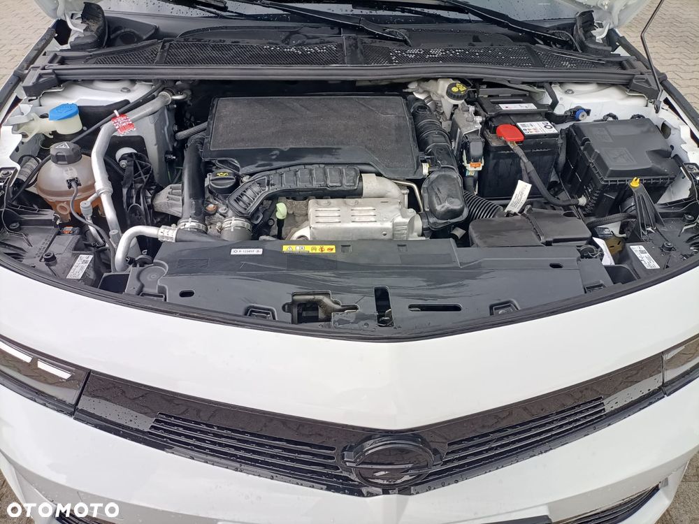 Opel Astra 1.2 T GS Line S&S - 11