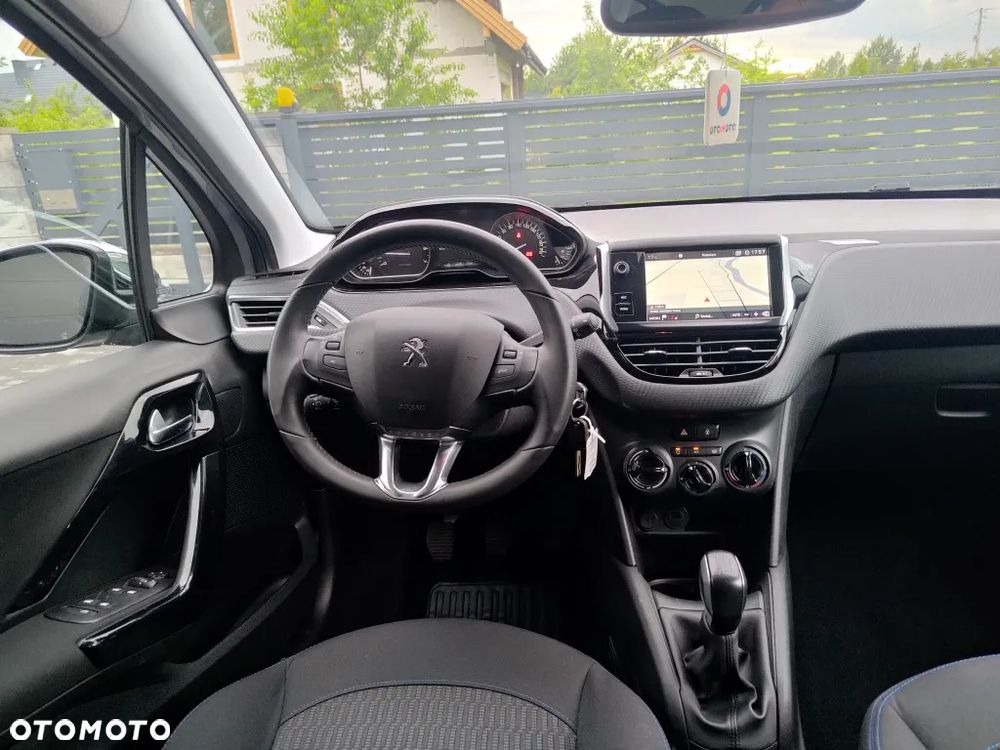 Peugeot 208 PureTech 82 Stop & Start Signature - 14