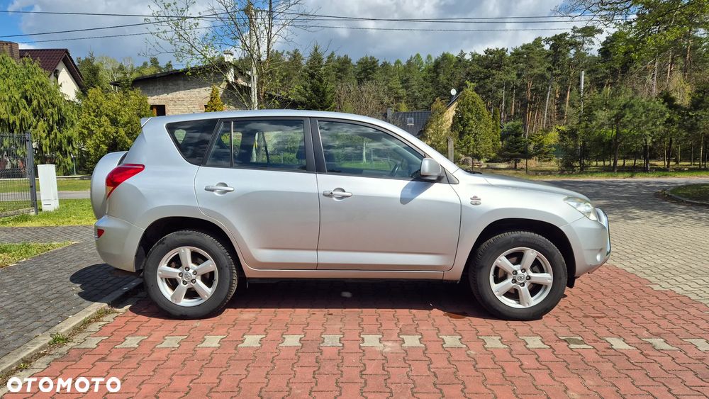 Toyota RAV4 2.0 4x4 Automatik Executive - 3
