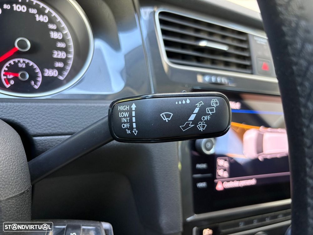 VW Golf Variant 1.6 TDi Confortline - 16