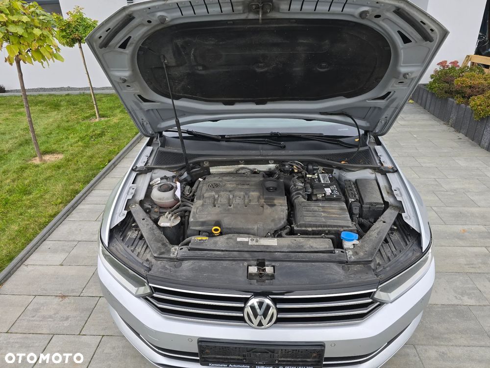 Volkswagen Passat - 16