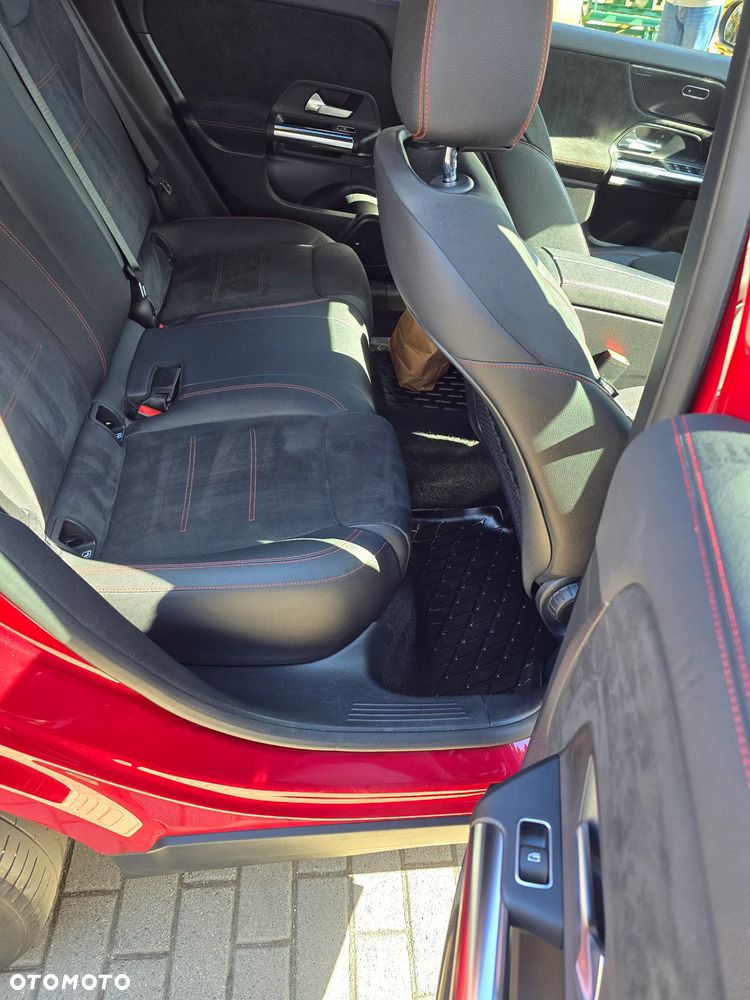 Mercedes-Benz GLA 200 AMG Line - 15
