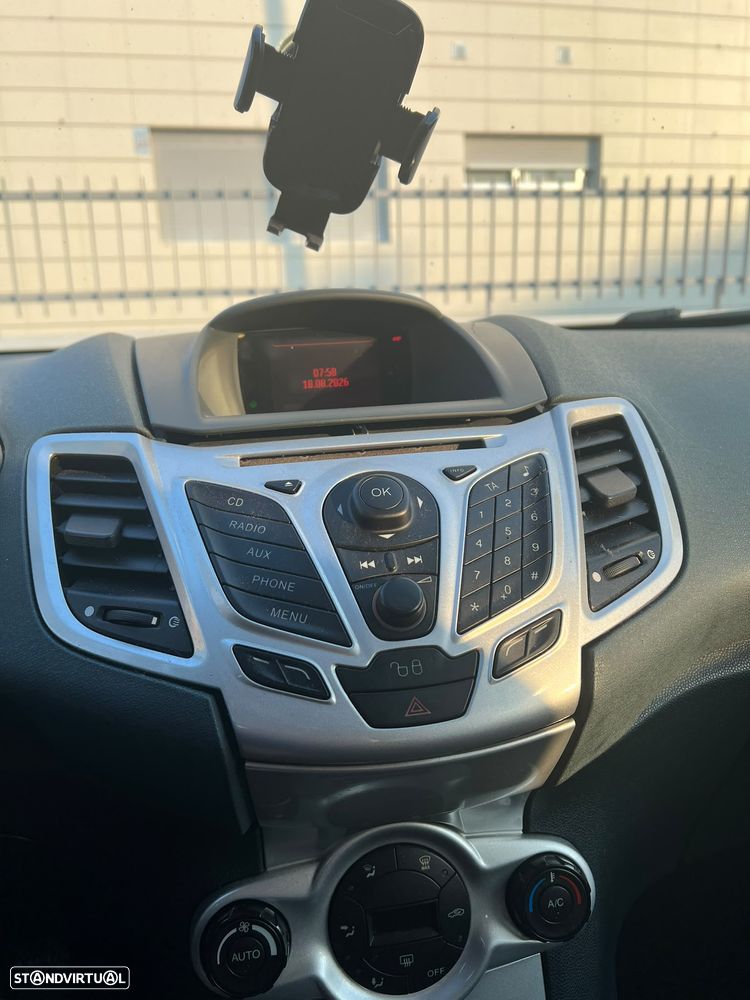 Ford Fiesta 1.4 TDCI Titanium - 5