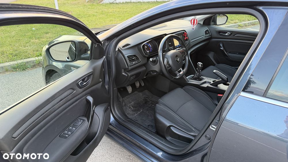 Renault Megane 1.6 SCe Limited - 10