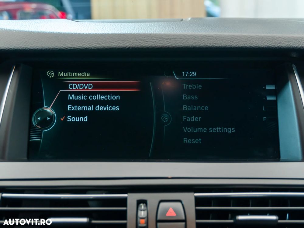 BMW Seria 5 520d Aut. BluePerformance - 29