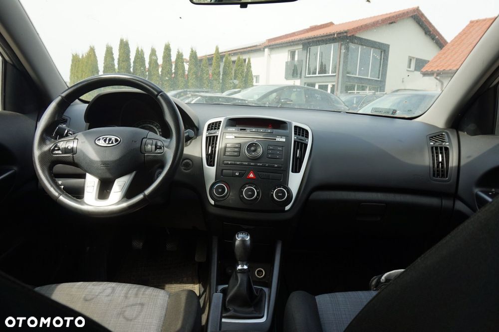 KIA CEED I LIFT KOMBI 2011 9S 1.6 CRDI D4FB 90KM WAJ6C SREBRNY na części - 12