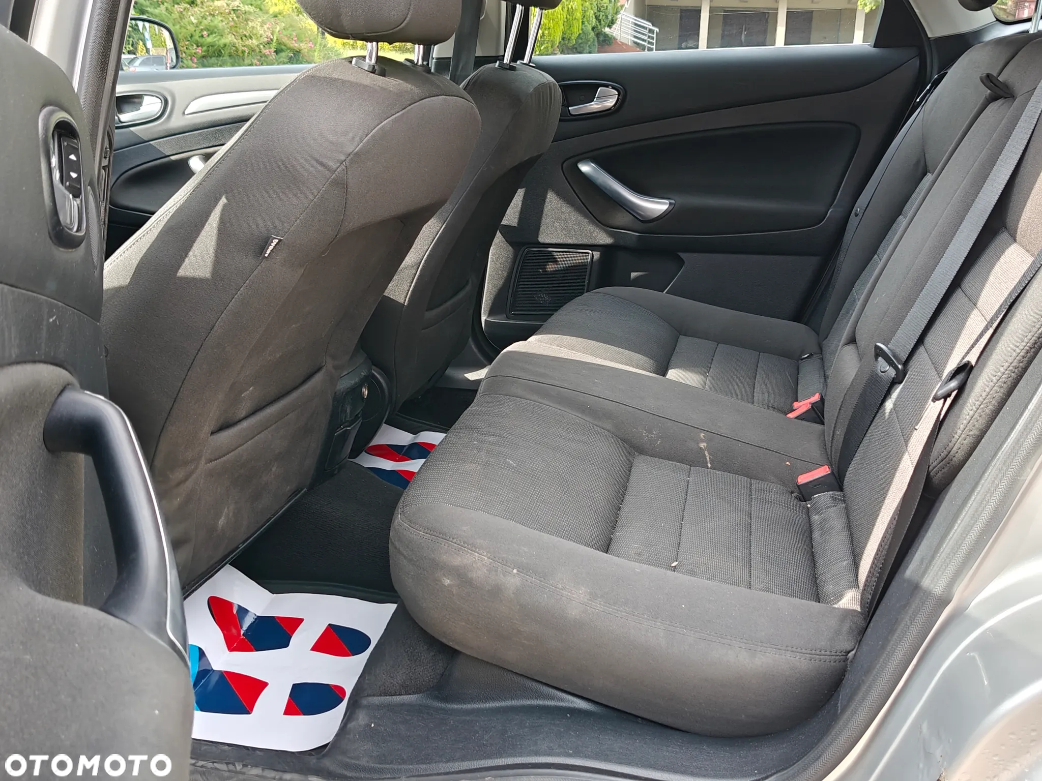 Ford Mondeo 1.8 TDCi Ghia - 12