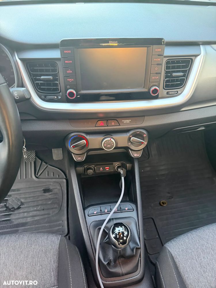 Kia Stonic 1.2 GSL Urban - 14