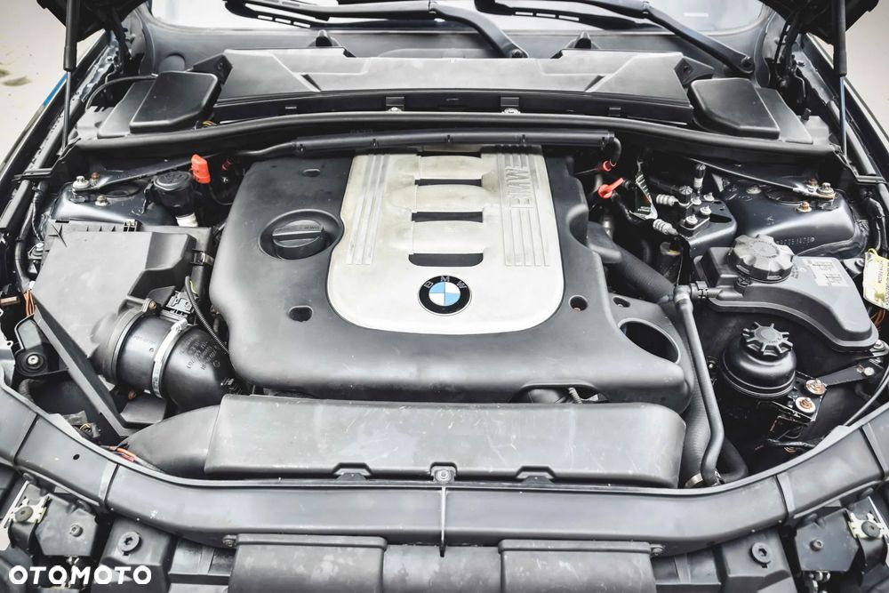 BMW Seria 3 335d - 24