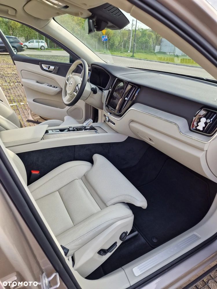 Volvo XC 60 - 6