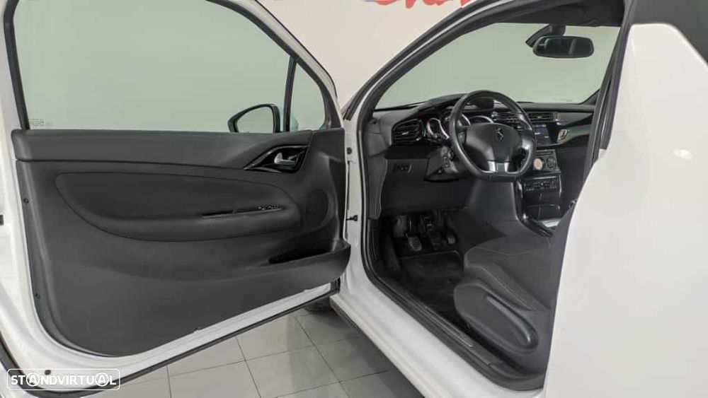 Citroën DS3 1.6 HDi Airdream So Chic - 15