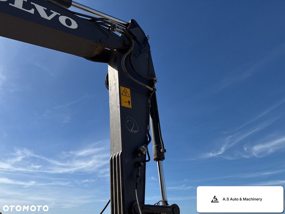 Volvo EC220EL - 16
