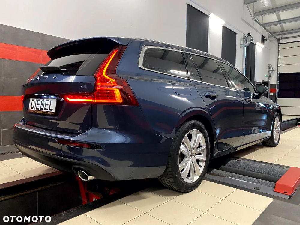 Volvo V60 D4 Geartronic Momentum - 9