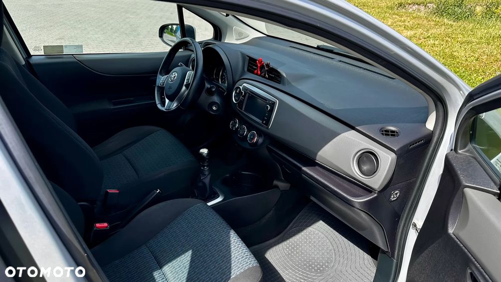 Toyota Yaris 1.33 Premium - 11