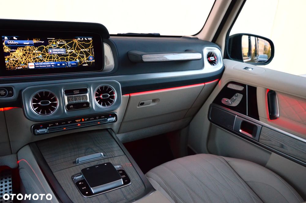 Mercedes-Benz Klasa G 450 d mHEV 9G-Tronic - 26