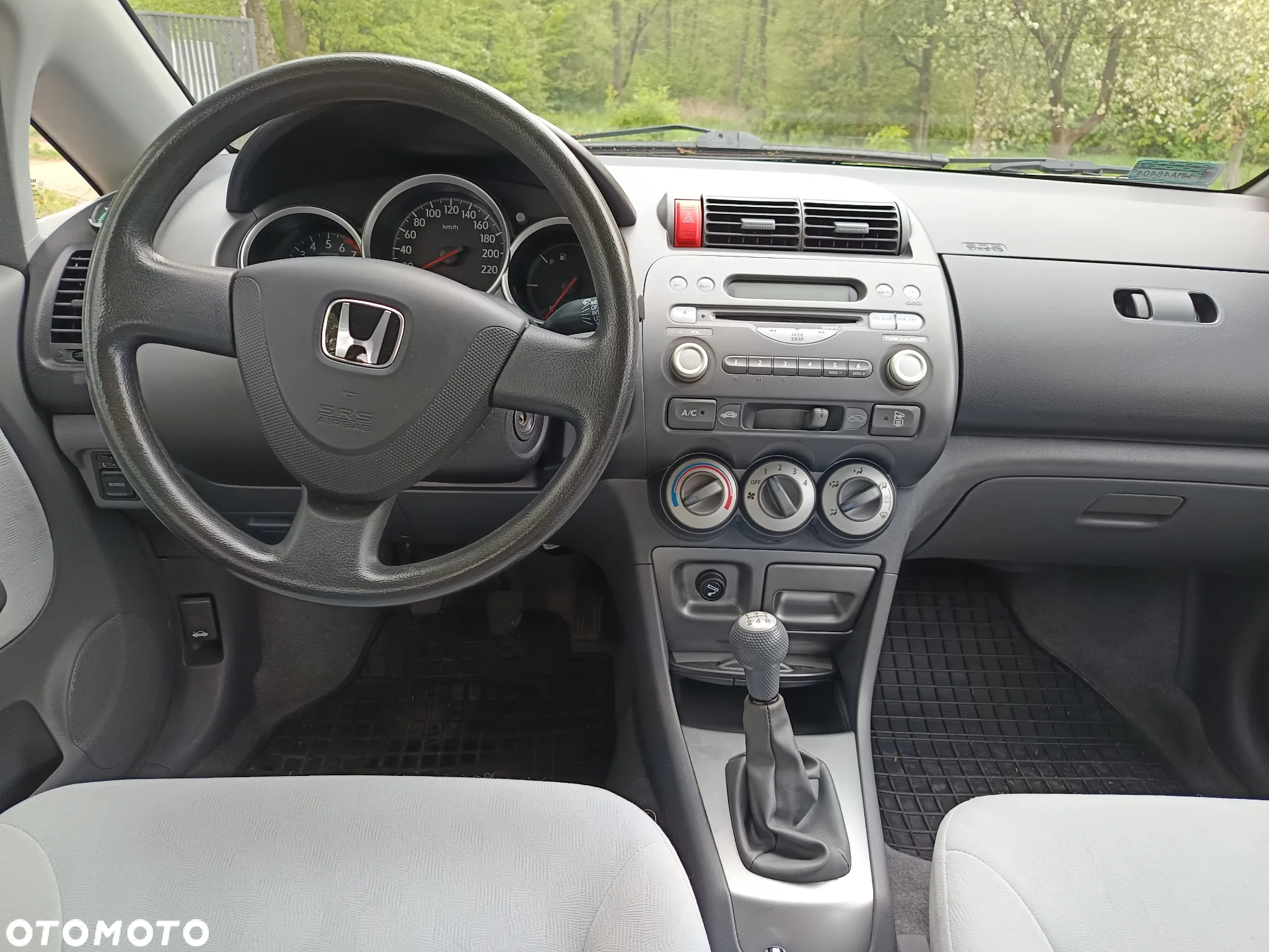 Honda City 1.4 Comfort - 14