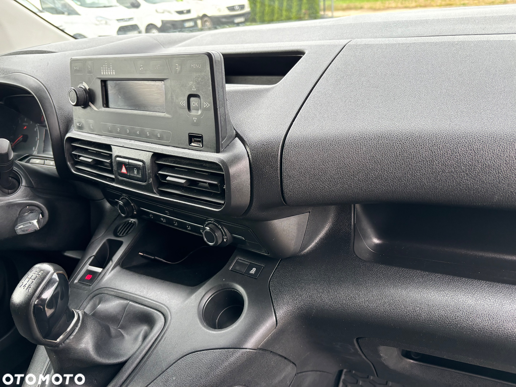 Opel COMBO - 12