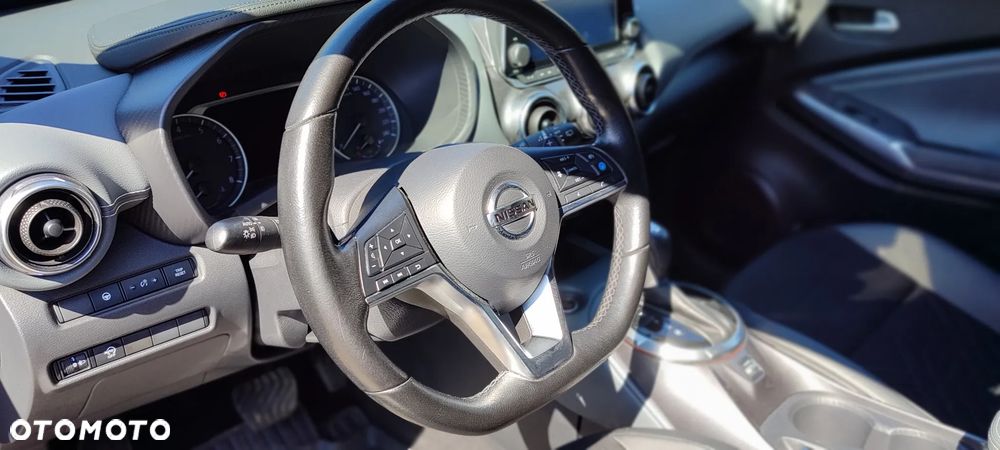 Nissan Juke 1.0 DIG-T N-Connecta DCT - 22