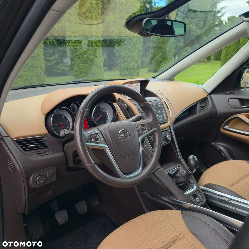 Opel Zafira Tourer 2.0 CDTI Innovation - 28