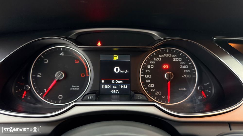 Audi A4 Avant 2.0 TDI S-line - 25