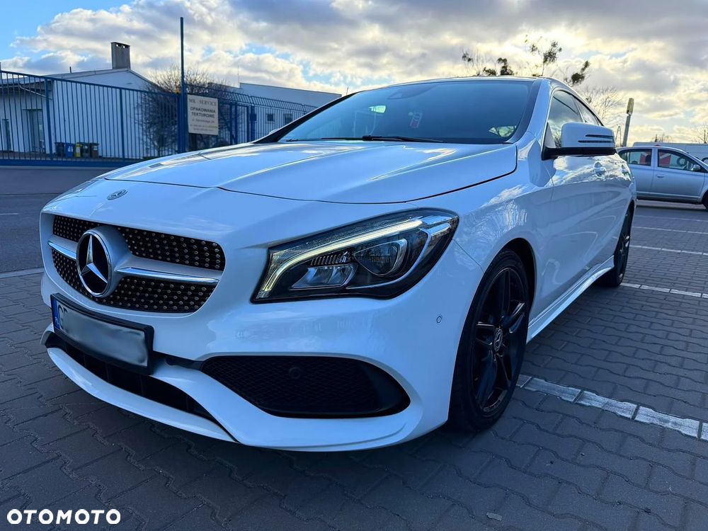 Mercedes-Benz CLA 220 4-Matic AMG Line - 6