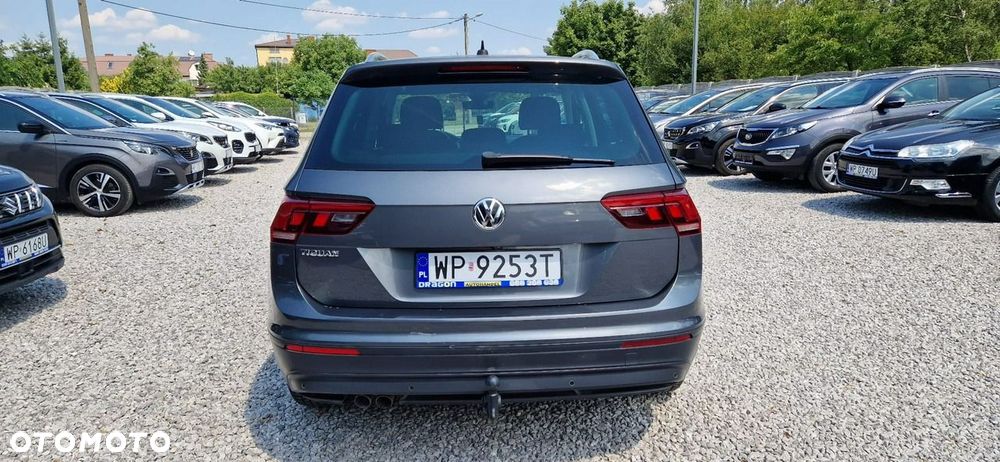 Volkswagen Tiguan - 11