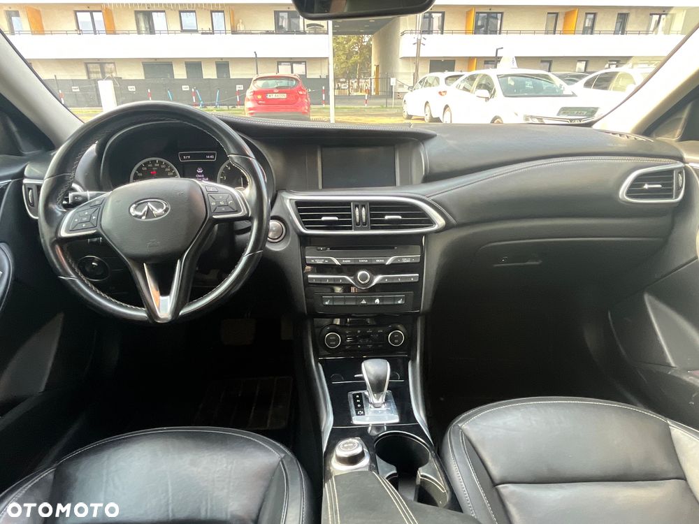 Infiniti QX30 2.0t DCT AWD Premium - 6
