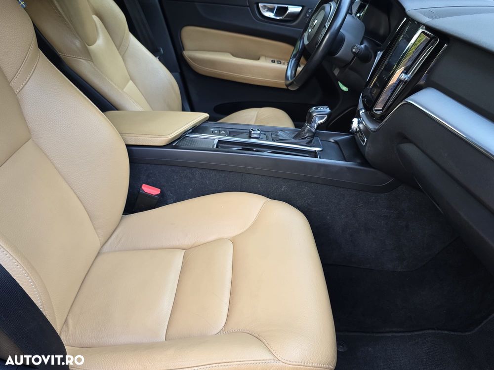 Volvo XC 60 D4 AWD Momentum - 15